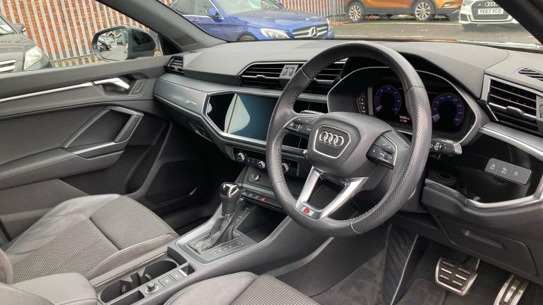 Audi Q3 35 TDI S Line 5dr S Tronic Diesel Estate